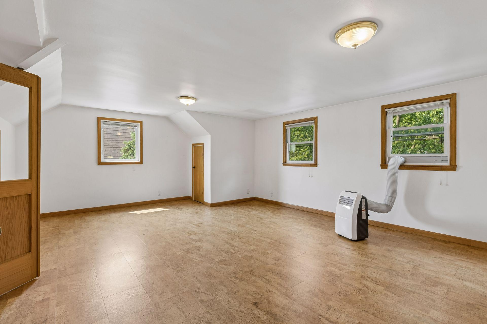 View of Residential Income at 1519 Adams Street, Minneapolis MN 55413, Minneapolis (17 of 31) - Mike Wilen | Minnesota Team Real Estate