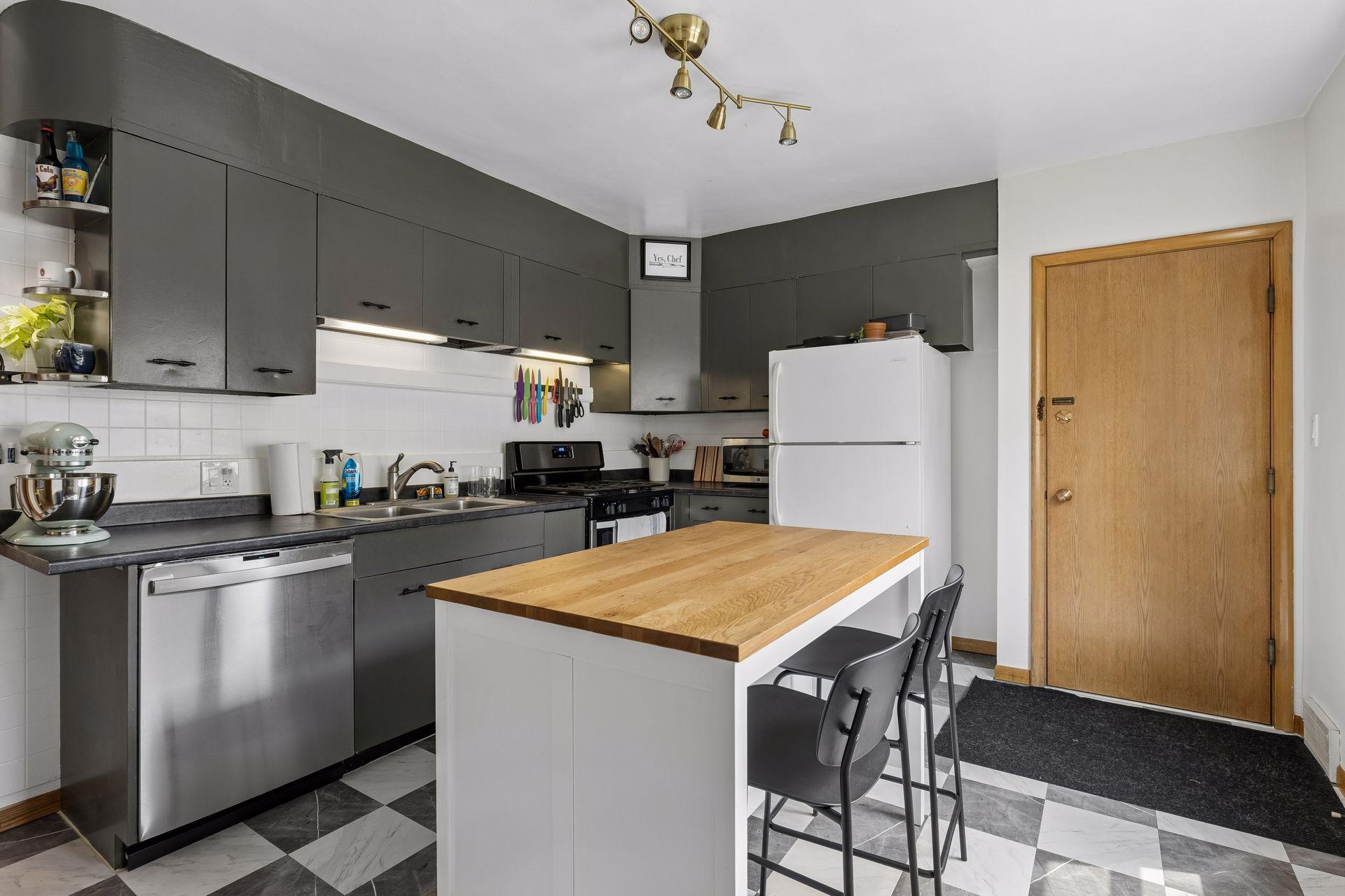 View of Residential Income at 1519 Adams Street, Minneapolis MN 55413, Minneapolis (11 of 31) - Mike Wilen | Minnesota Team Real Estate