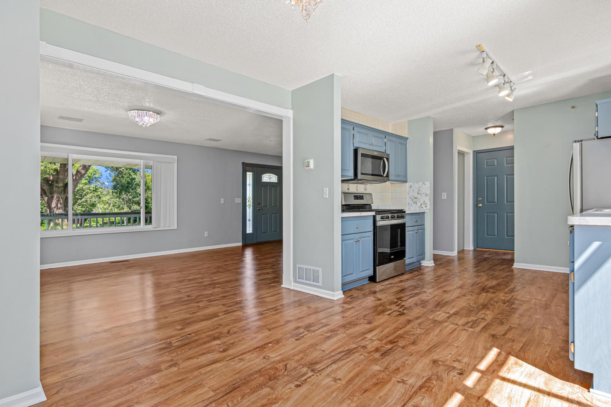 View of Residential at 1108 Mackubin Street, Saint Paul MN 55117, Saint Paul (14 of 44) - Mike Wilen | Minnesota Team Real Estate