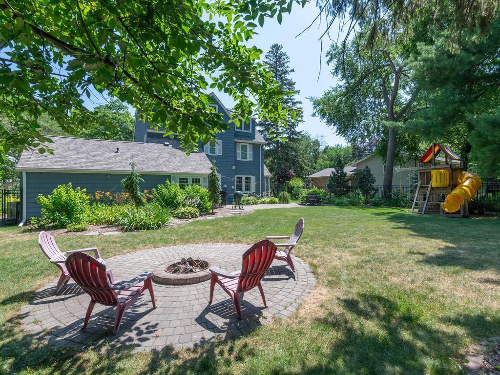View of Residential at 220 Holly Road, Hopkins MN 55343, Hopkins (35 of 40) - Mike Wilen | Minnesota Team Real Estate