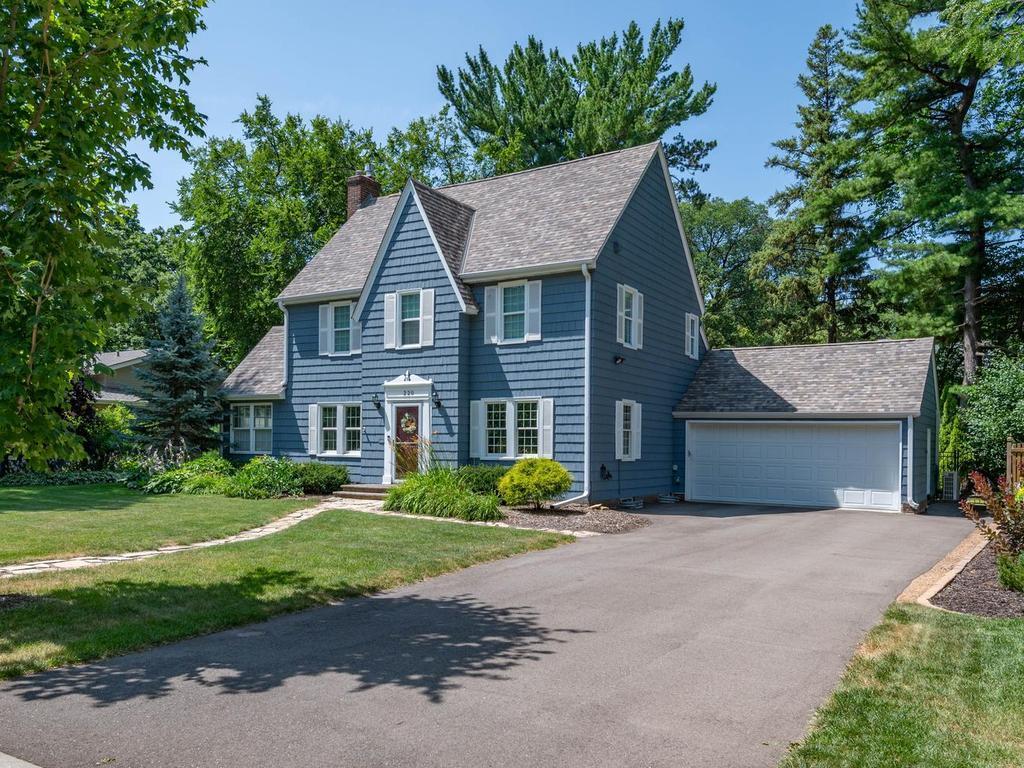 View of Residential at 220 Holly Road, Hopkins MN 55343, Hopkins (29 of 40) - Mike Wilen | Minnesota Team Real Estate