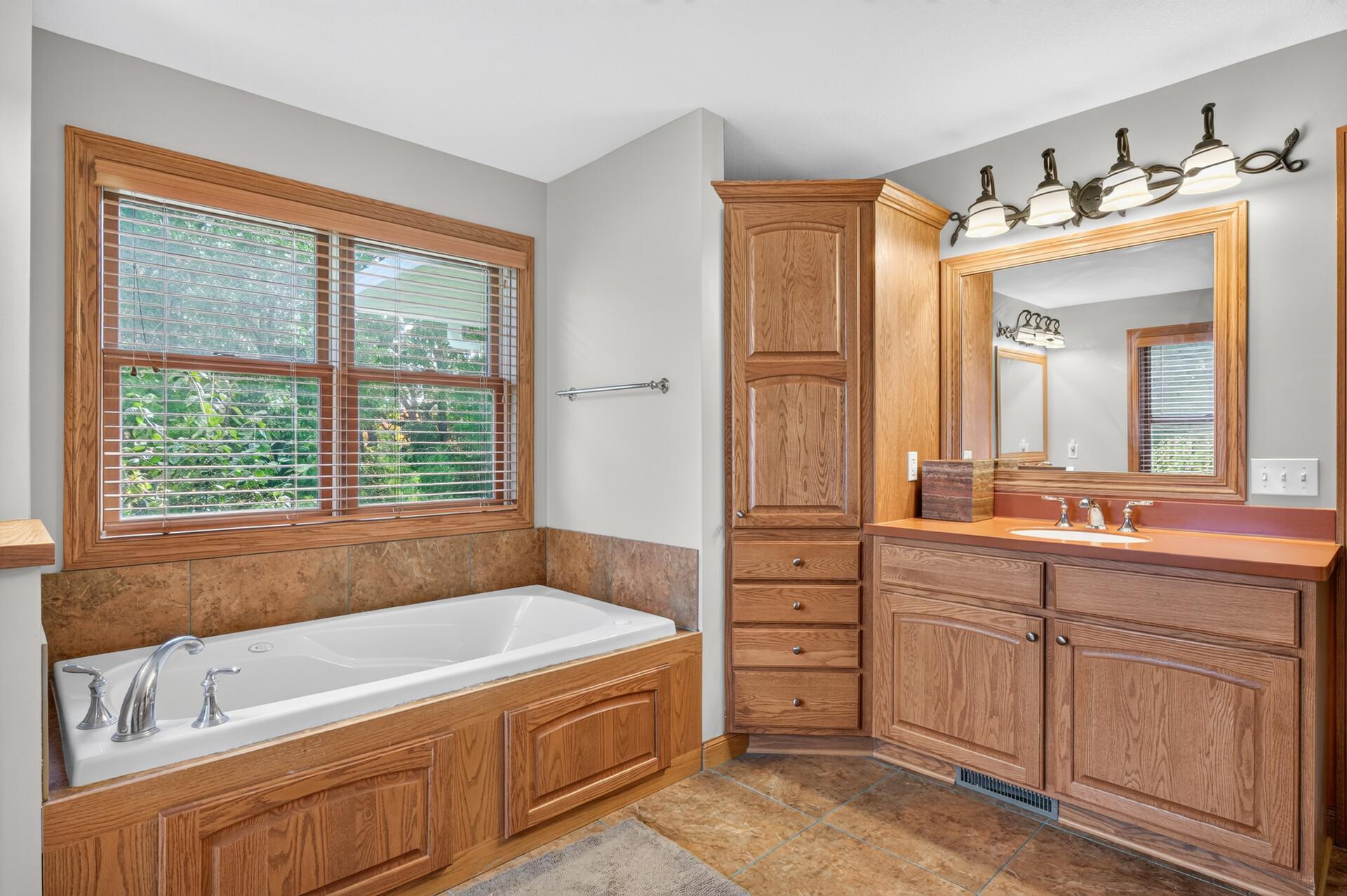 View of Residential at 11224 Halstead Trail, Woodbury MN 55129, Woodbury (34 of 75) - Mike Wilen | Minnesota Team Real Estate