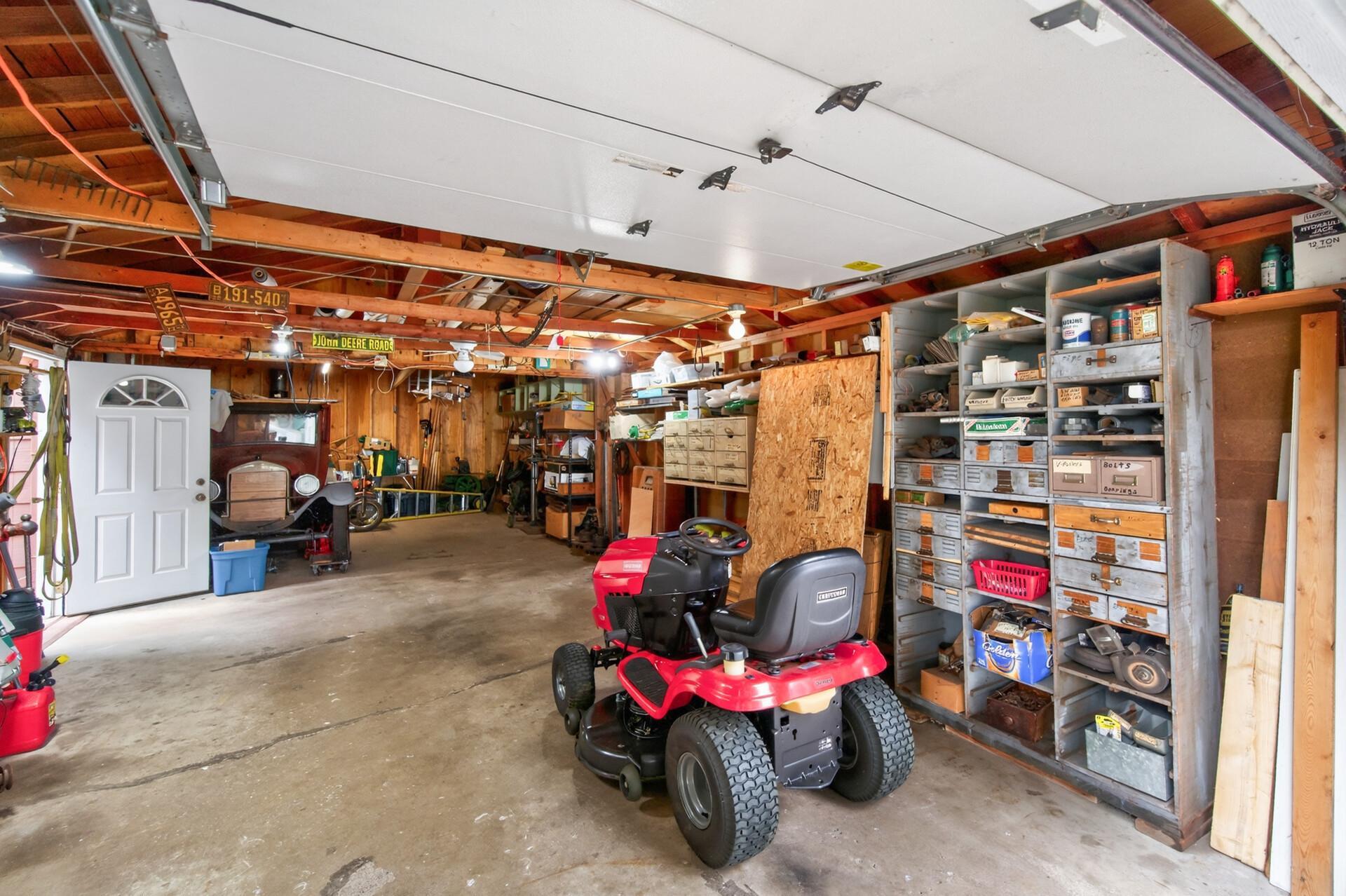 View of Residential at 2300 Brookview Drive, Brooklyn Center MN 55430, Brooklyn Center (22 of 33) - Mike Wilen | Minnesota Team Real Estate