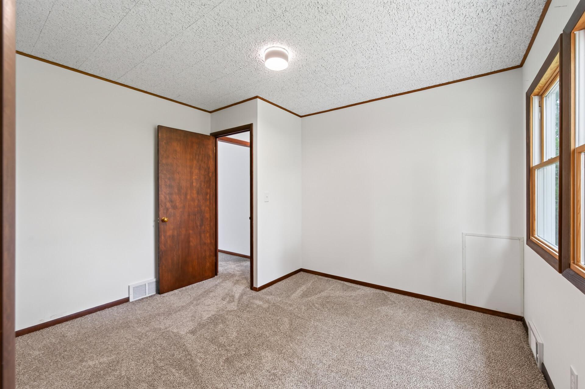 View of Residential at 2300 Brookview Drive, Brooklyn Center MN 55430, Brooklyn Center (14 of 33) - Mike Wilen | Minnesota Team Real Estate