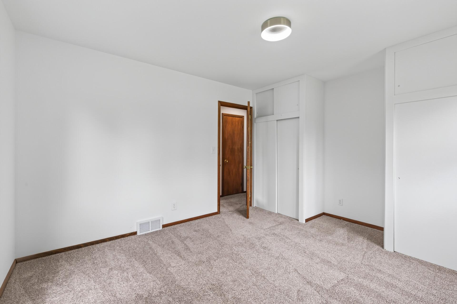 View of Residential at 2300 Brookview Drive, Brooklyn Center MN 55430, Brooklyn Center (11 of 33) - Mike Wilen | Minnesota Team Real Estate