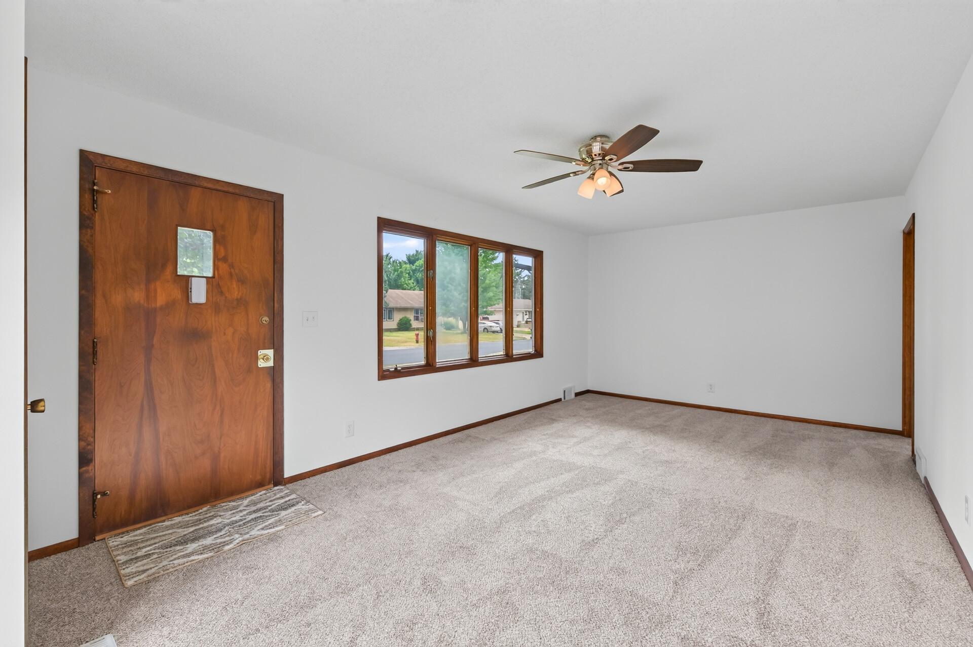 View of Residential at 2300 Brookview Drive, Brooklyn Center MN 55430, Brooklyn Center (4 of 33) - Mike Wilen | Minnesota Team Real Estate