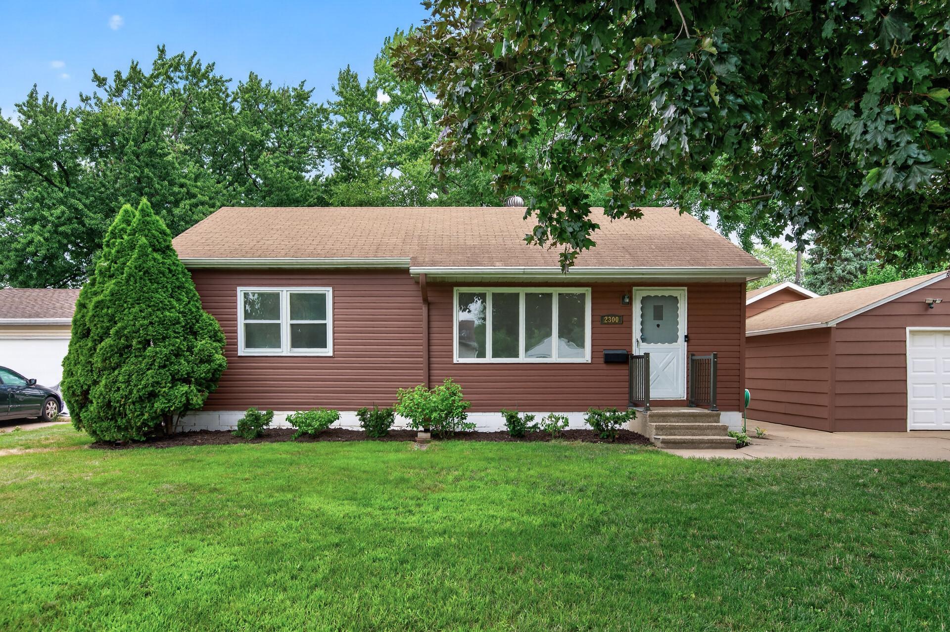 View of Residential at 2300 Brookview Drive, Brooklyn Center MN 55430, Brooklyn Center (2 of 33) - Mike Wilen | Minnesota Team Real Estate