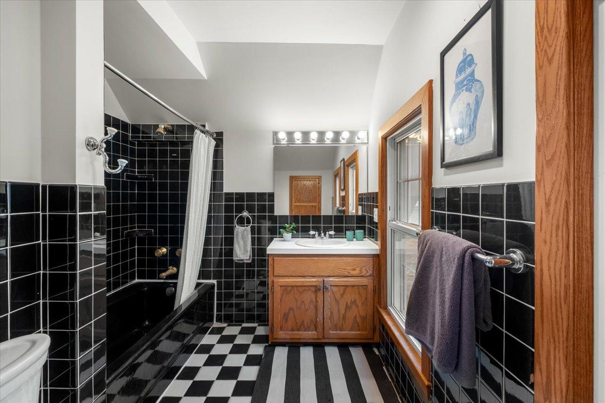 View of Residential at 1122 Ashland Avenue, Saint Paul MN 55104, Saint Paul (37 of 51) - Mike Wilen | Minnesota Team Real Estate