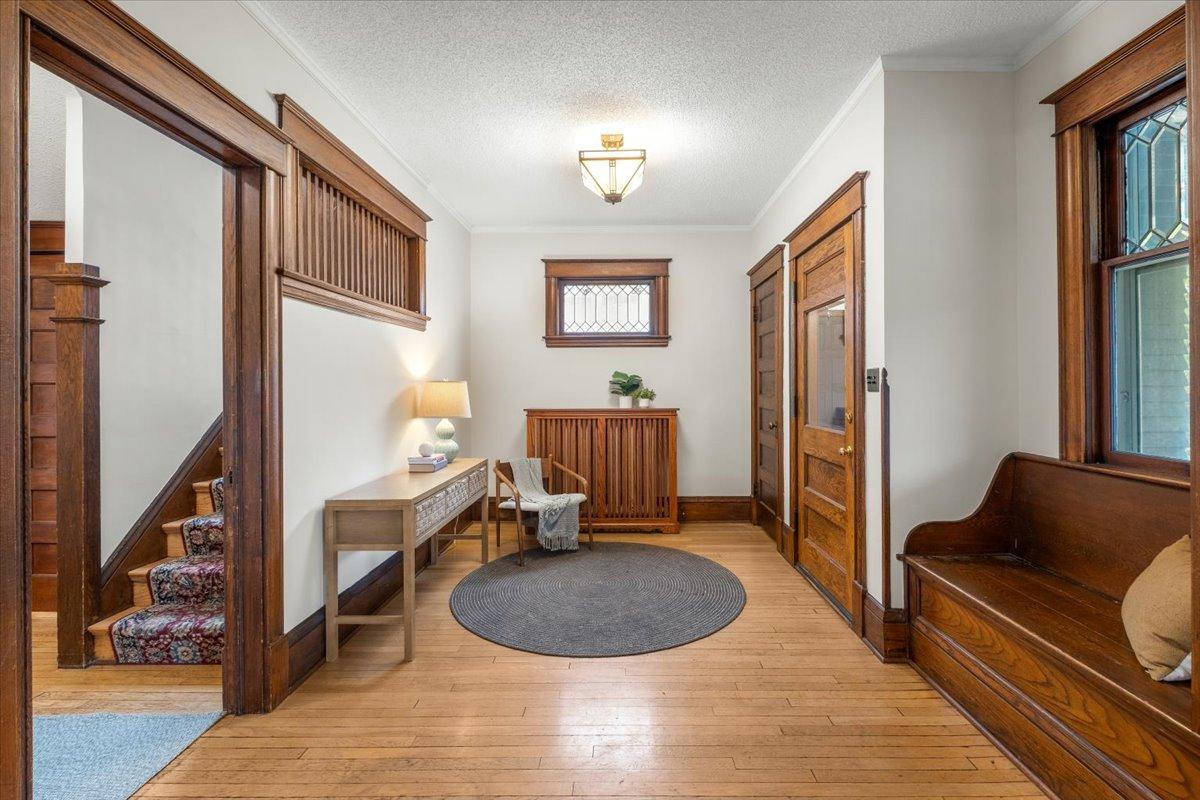 View of Residential at 1122 Ashland Avenue, Saint Paul MN 55104, Saint Paul (7 of 51) - Mike Wilen | Minnesota Team Real Estate