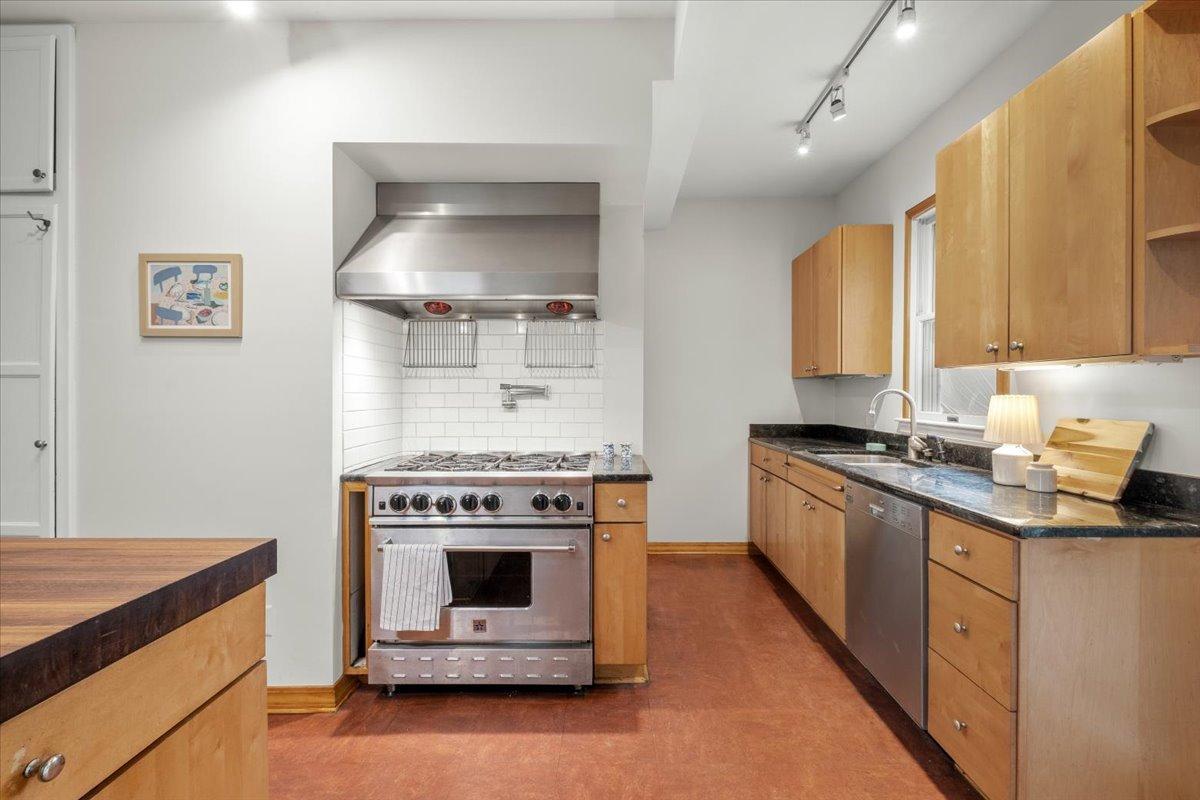 View of Residential at 1122 Ashland Avenue, Saint Paul MN 55104, Saint Paul (19 of 51) - Mike Wilen | Minnesota Team Real Estate