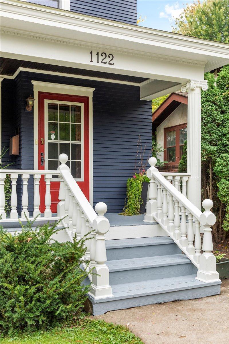 View of Residential at 1122 Ashland Avenue, Saint Paul MN 55104, Saint Paul (5 of 51) - Mike Wilen | Minnesota Team Real Estate