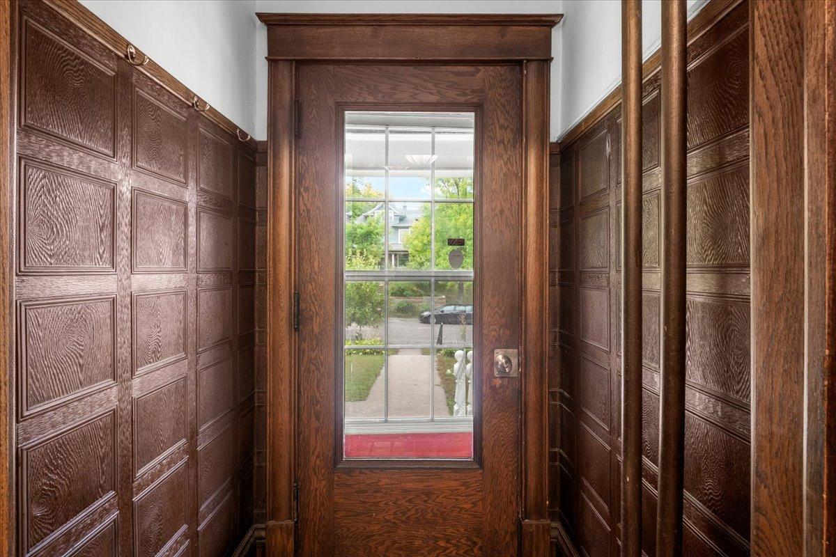 View of Residential at 1122 Ashland Avenue, Saint Paul MN 55104, Saint Paul (10 of 51) - Mike Wilen | Minnesota Team Real Estate