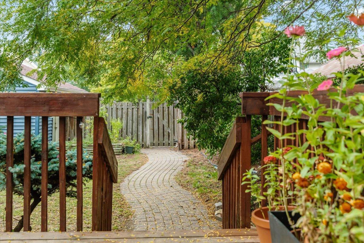 View of Residential at 1122 Ashland Avenue, Saint Paul MN 55104, Saint Paul (46 of 51) - Mike Wilen | Minnesota Team Real Estate