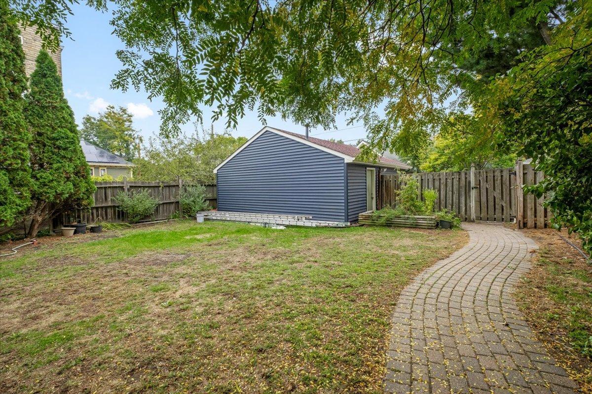 View of Residential at 1122 Ashland Avenue, Saint Paul MN 55104, Saint Paul (45 of 51) - Mike Wilen | Minnesota Team Real Estate