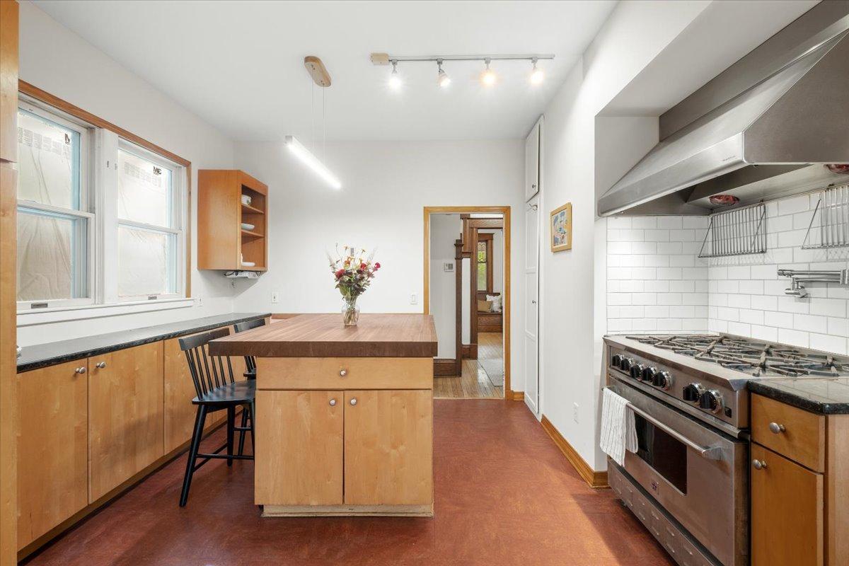 View of Residential at 1122 Ashland Avenue, Saint Paul MN 55104, Saint Paul (20 of 51) - Mike Wilen | Minnesota Team Real Estate