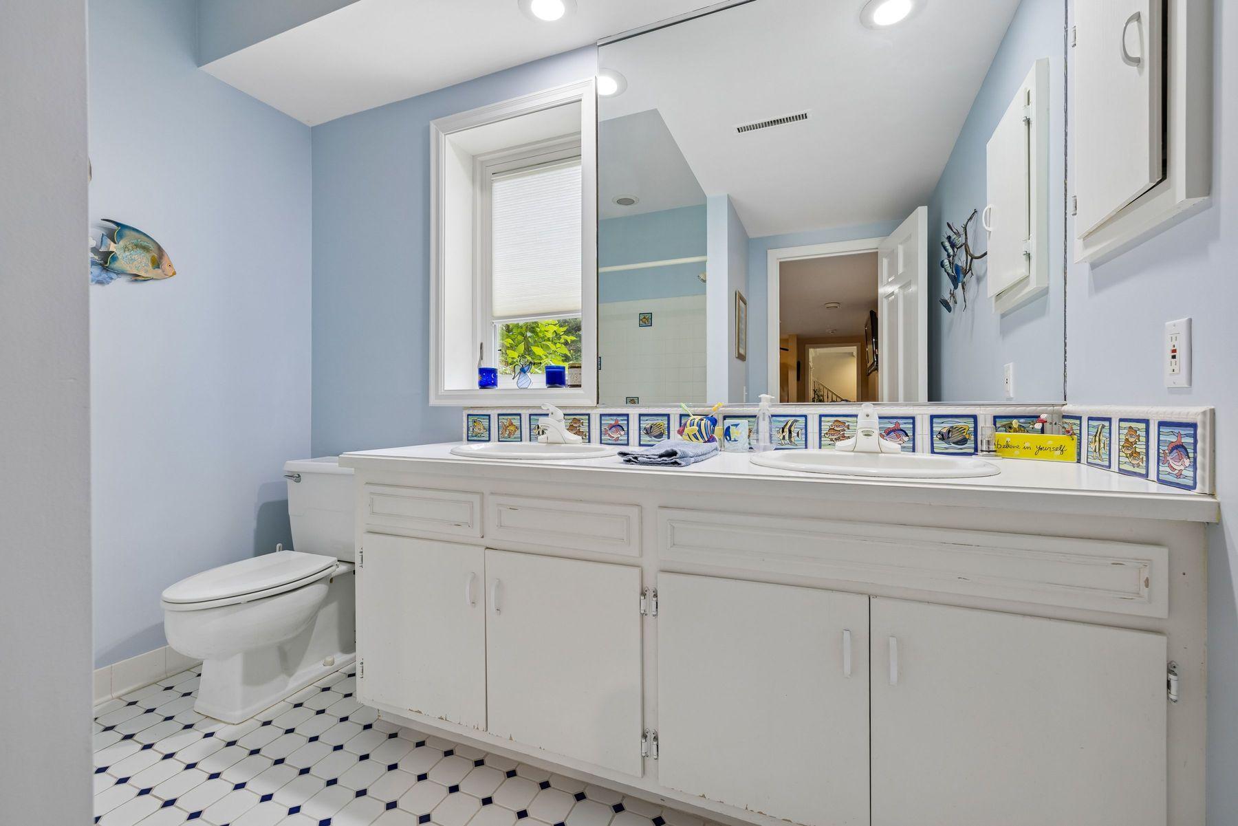 View of Residential at 475 Highcroft Road, Wayzata MN 55391, Wayzata (22 of 33) - Mike Wilen | Minnesota Team Real Estate