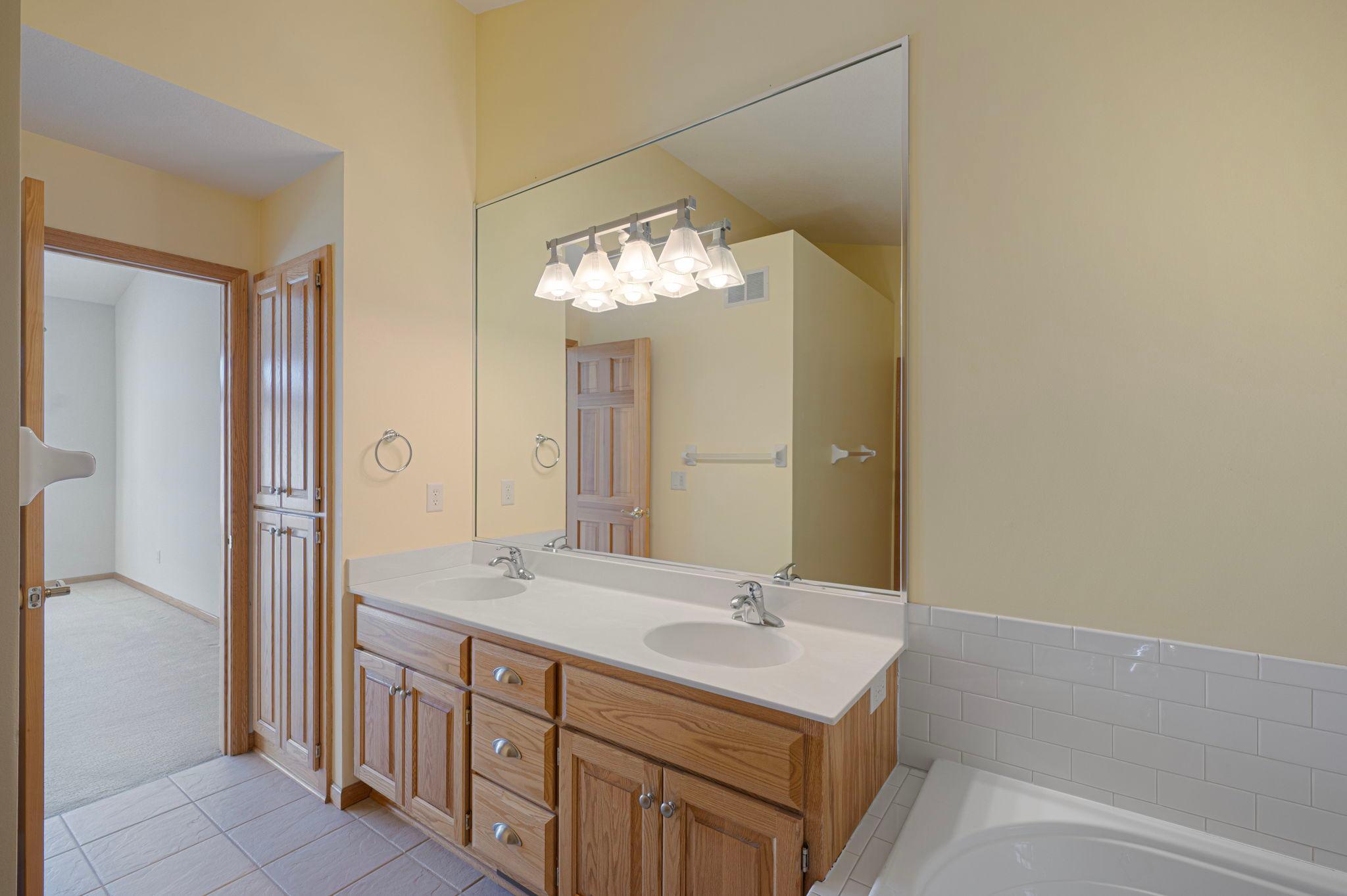 View of Residential at 14313 Savanna Oaks Drive, Savage MN 55378, Savage (11 of 24) - Mike Wilen | Minnesota Team Real Estate