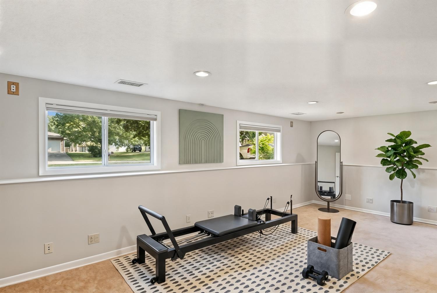 View of Residential at 10909 Oak Knoll Terrace, Minnetonka MN 55305, Minnetonka (4 of 25) - Mike Wilen | Minnesota Team Real Estate