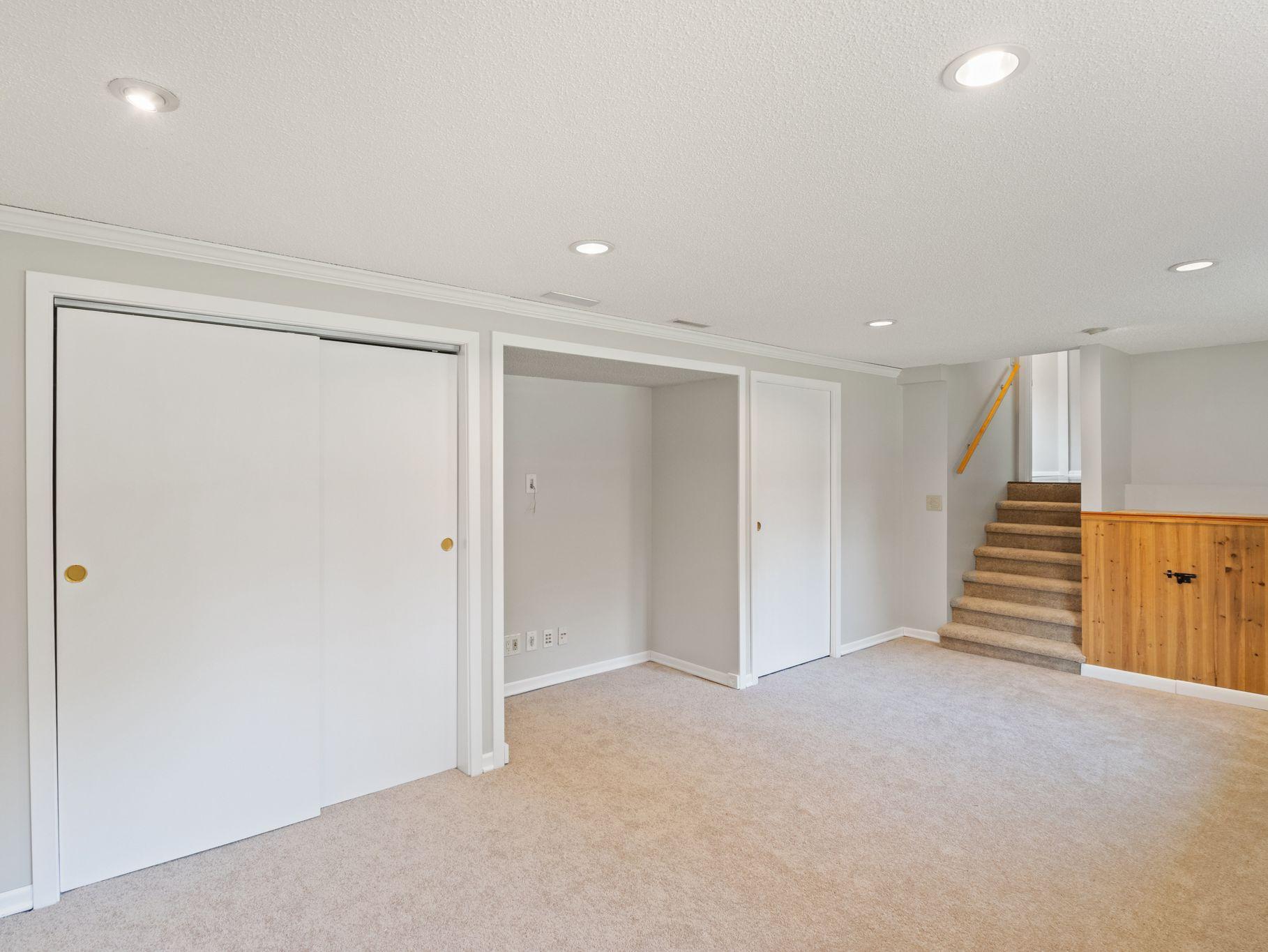 View of Residential at 10909 Oak Knoll Terrace, Minnetonka MN 55305, Minnetonka (20 of 25) - Mike Wilen | Minnesota Team Real Estate