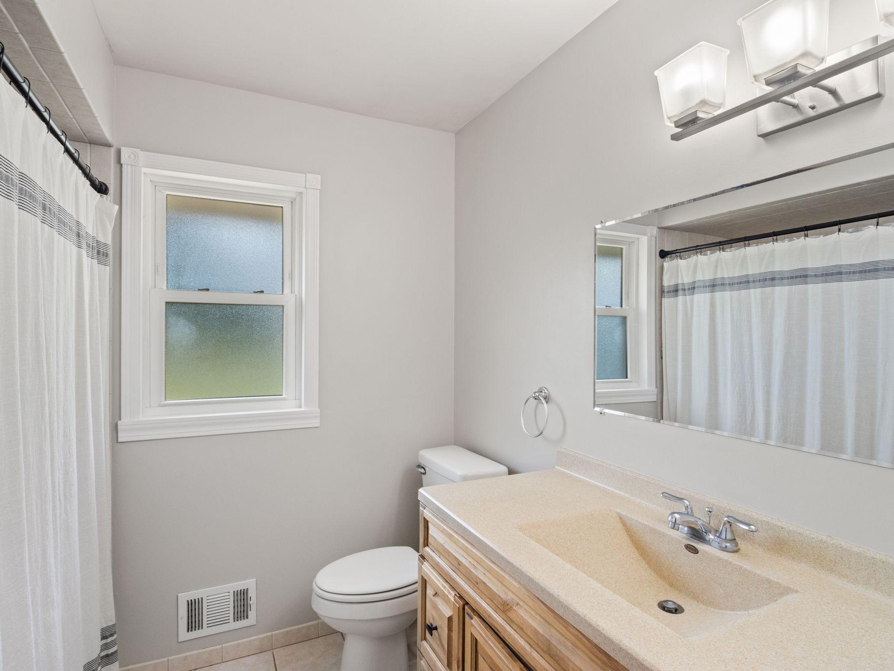 View of Residential at 10909 Oak Knoll Terrace, Minnetonka MN 55305, Minnetonka (15 of 25) - Mike Wilen | Minnesota Team Real Estate