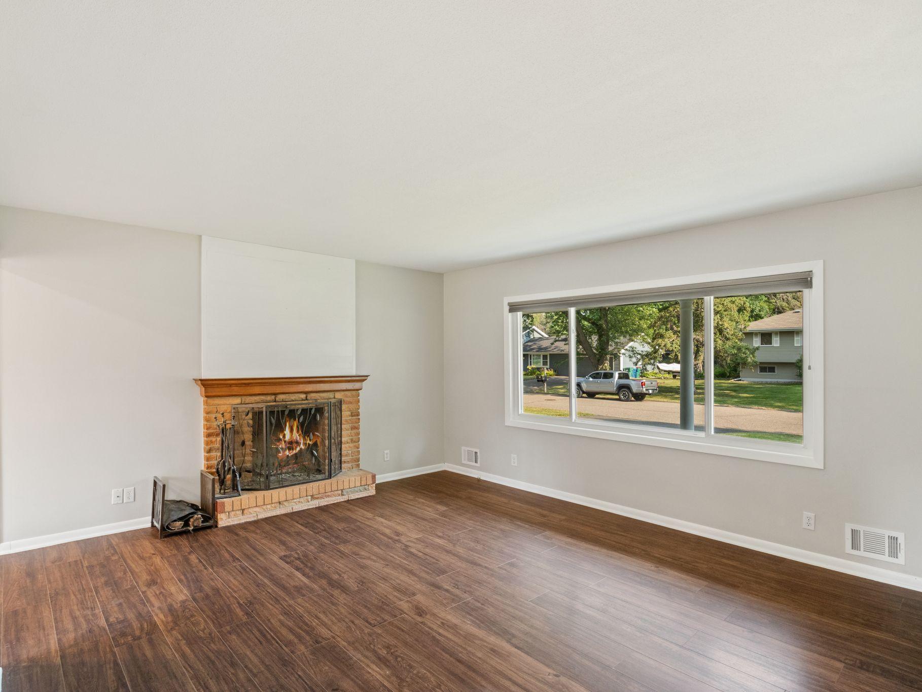 View of Residential at 10909 Oak Knoll Terrace, Minnetonka MN 55305, Minnetonka (6 of 25) - Mike Wilen | Minnesota Team Real Estate