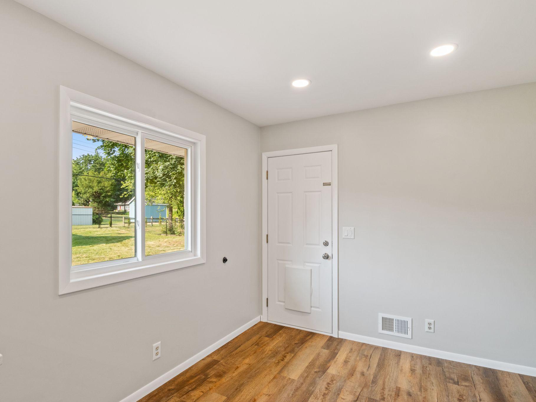 View of Residential at 10909 Oak Knoll Terrace, Minnetonka MN 55305, Minnetonka (10 of 25) - Mike Wilen | Minnesota Team Real Estate
