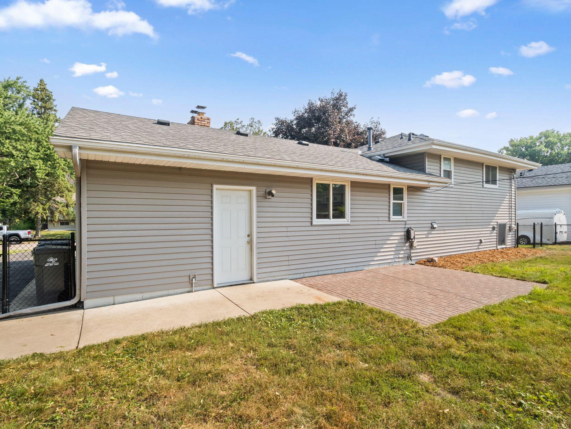 View of Residential at 10909 Oak Knoll Terrace, Minnetonka MN 55305, Minnetonka (22 of 25) - Mike Wilen | Minnesota Team Real Estate
