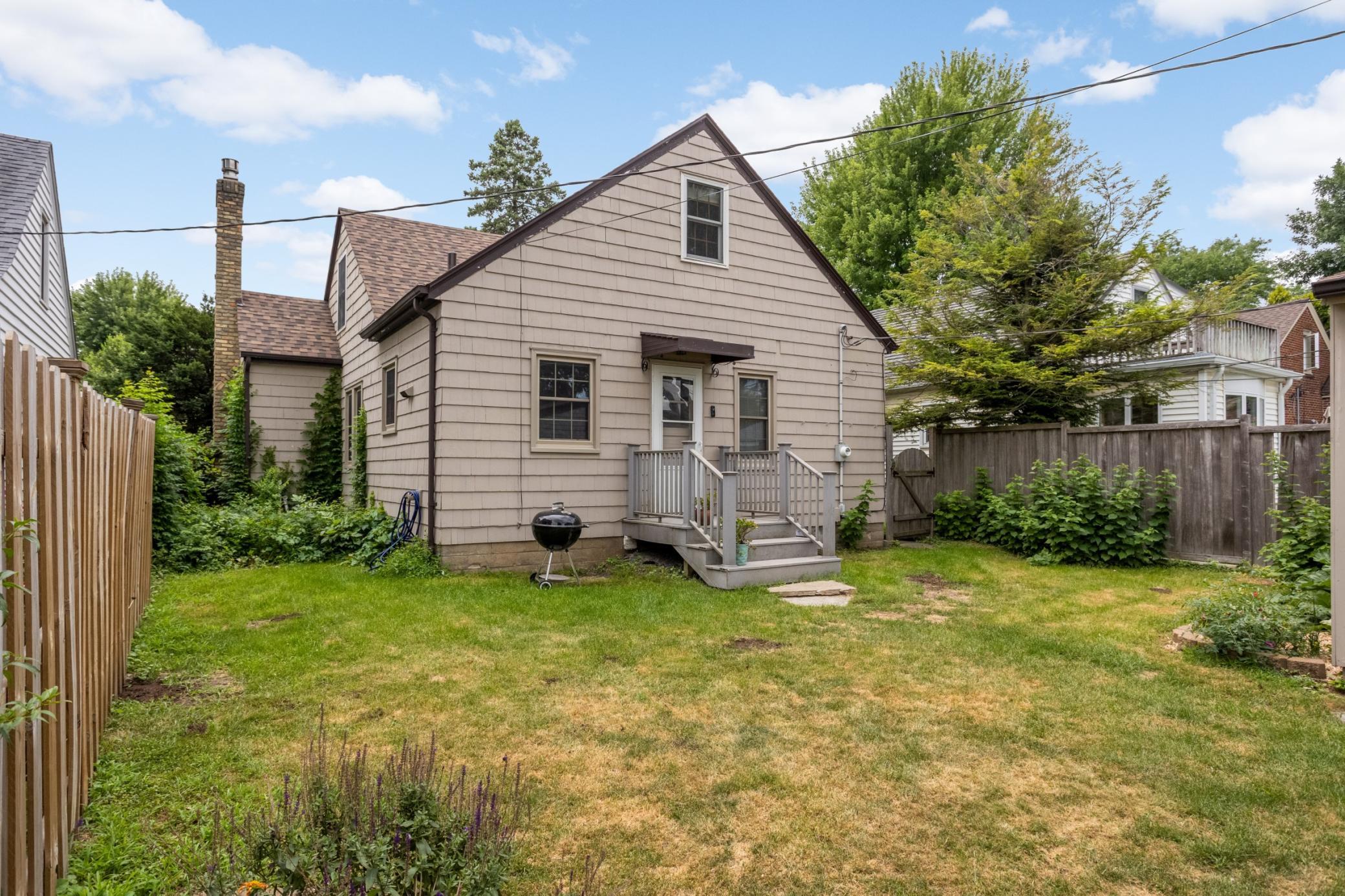 View of Residential at 2135 Pinehurst Avenue, Saint Paul MN 55116, Saint Paul (26 of 32) - Mike Wilen | Minnesota Team Real Estate