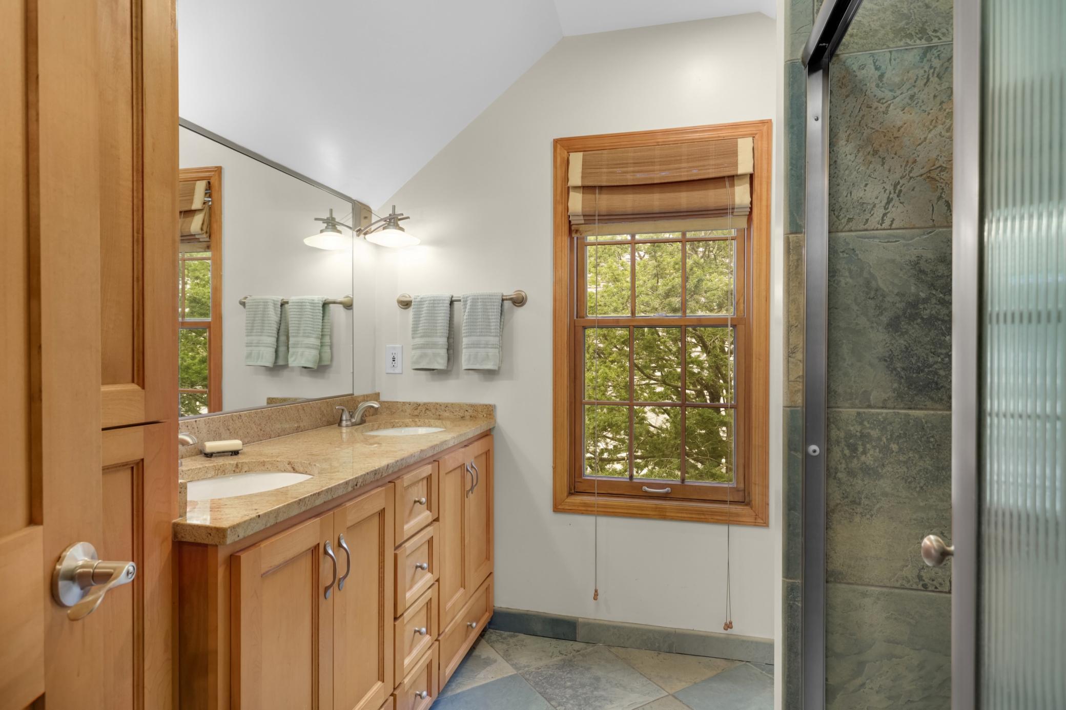 View of Residential at 2135 Pinehurst Avenue, Saint Paul MN 55116, Saint Paul (22 of 32) - Mike Wilen | Minnesota Team Real Estate