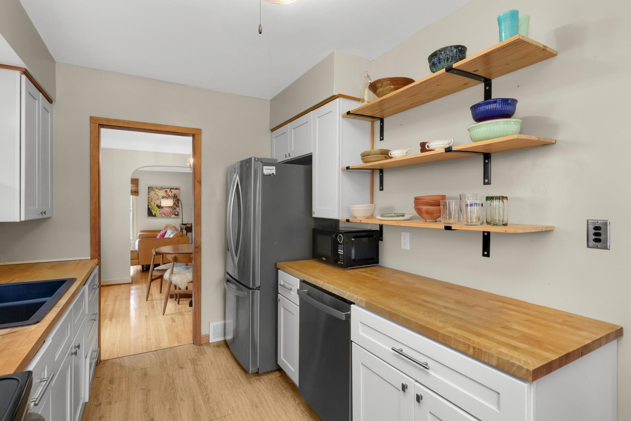 View of Residential at 2135 Pinehurst Avenue, Saint Paul MN 55116, Saint Paul (13 of 32) - Mike Wilen | Minnesota Team Real Estate