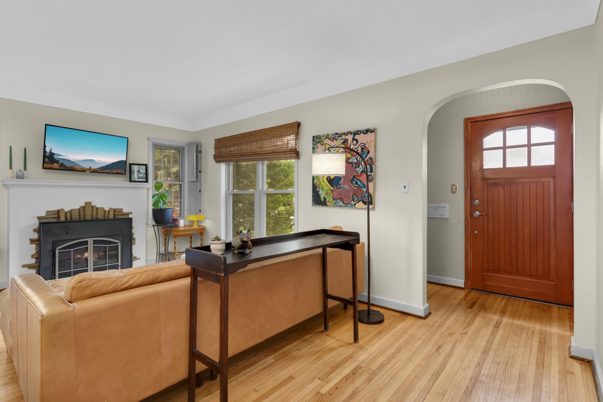View of Residential at 2135 Pinehurst Avenue, Saint Paul MN 55116, Saint Paul (6 of 32) - Mike Wilen | Minnesota Team Real Estate