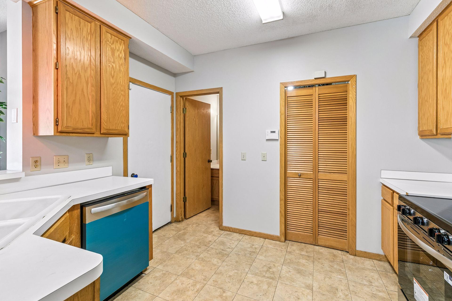 View of Residential at 15321 Greenhaven Lane #107, Burnsville MN 55306, Burnsville (14 of 28) - Mike Wilen | Minnesota Team Real Estate