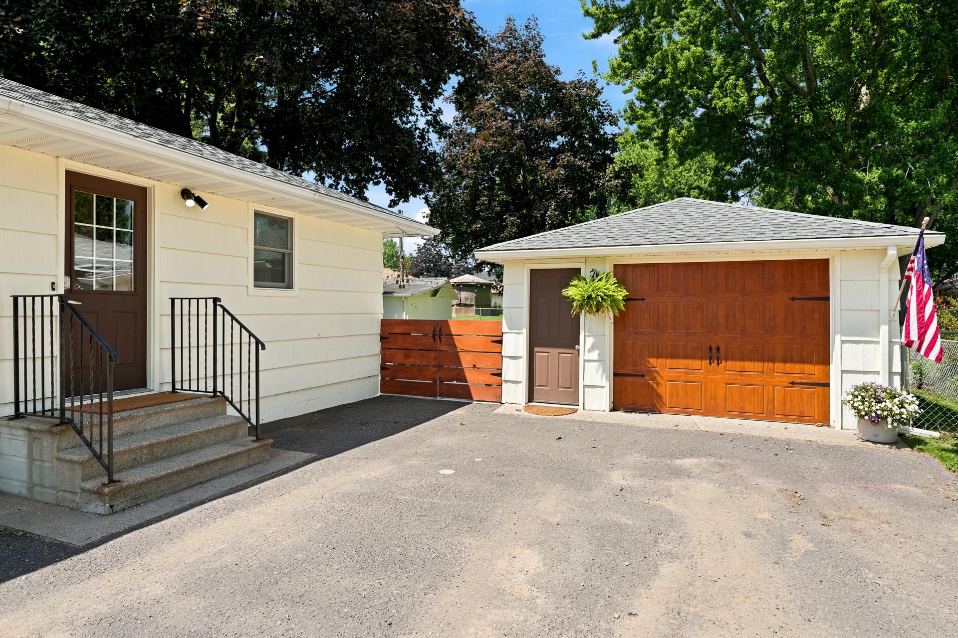 View of Residential at 340 Greenway Avenue, Oakdale MN 55128, Oakdale (3 of 45) - Mike Wilen | Minnesota Team Real Estate