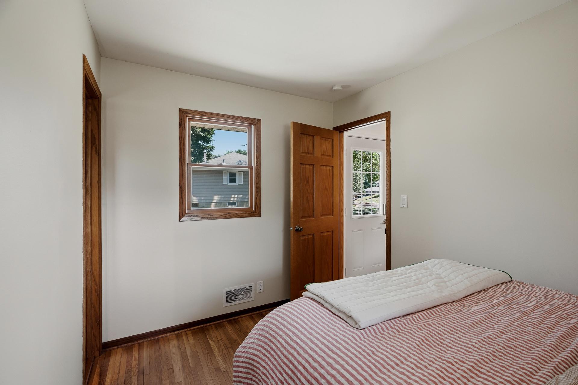 View of Residential at 340 Greenway Avenue, Oakdale MN 55128, Oakdale (15 of 45) - Mike Wilen | Minnesota Team Real Estate