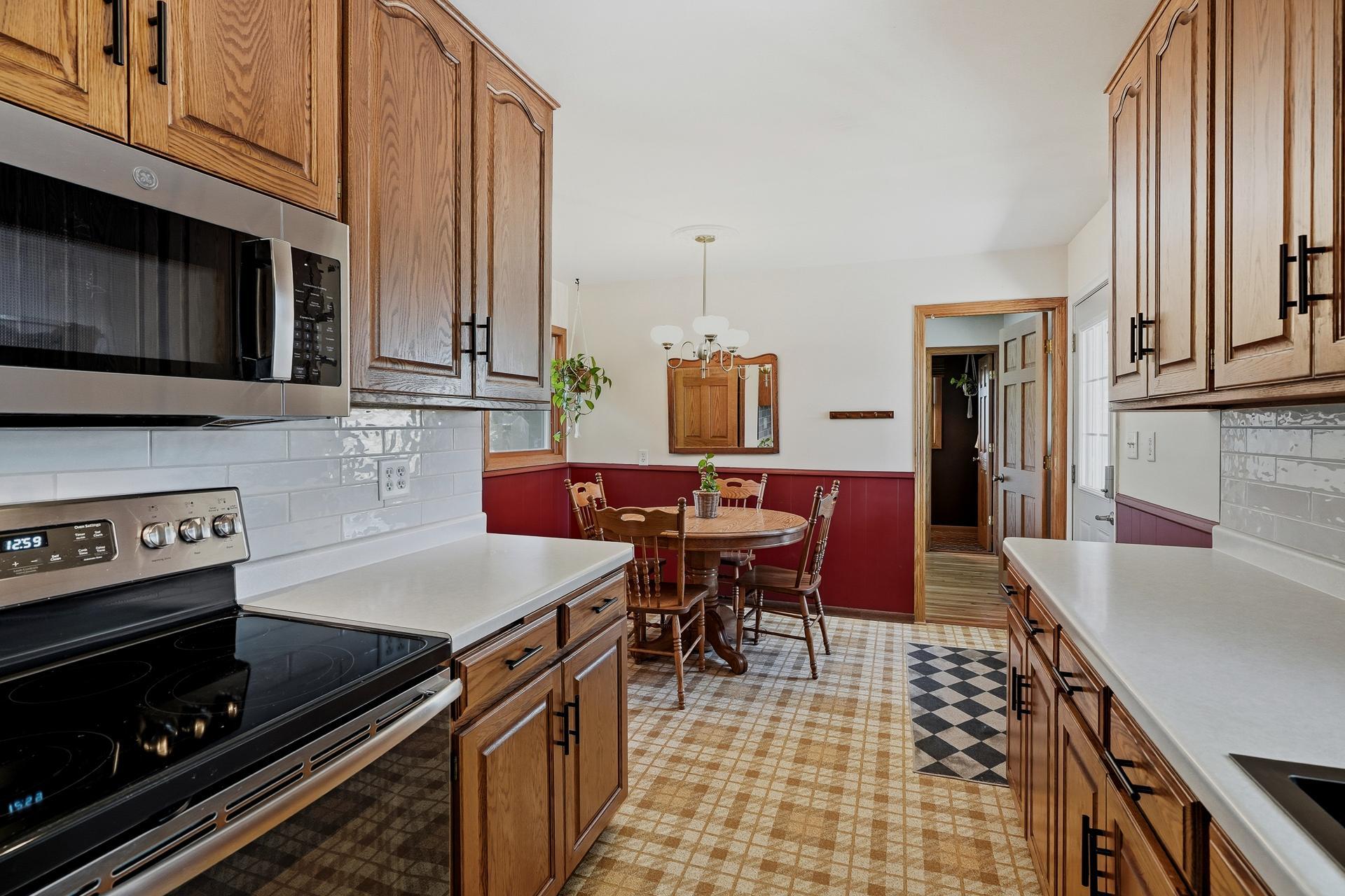 View of Residential at 340 Greenway Avenue, Oakdale MN 55128, Oakdale (11 of 45) - Mike Wilen | Minnesota Team Real Estate
