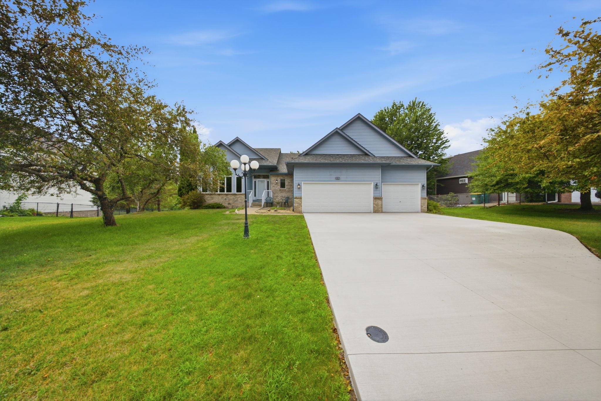 View of Residential at 4852 Hillvale Avenue, Oakdale MN 55128, Oakdale (30 of 42) - Mike Wilen | Minnesota Team Real Estate