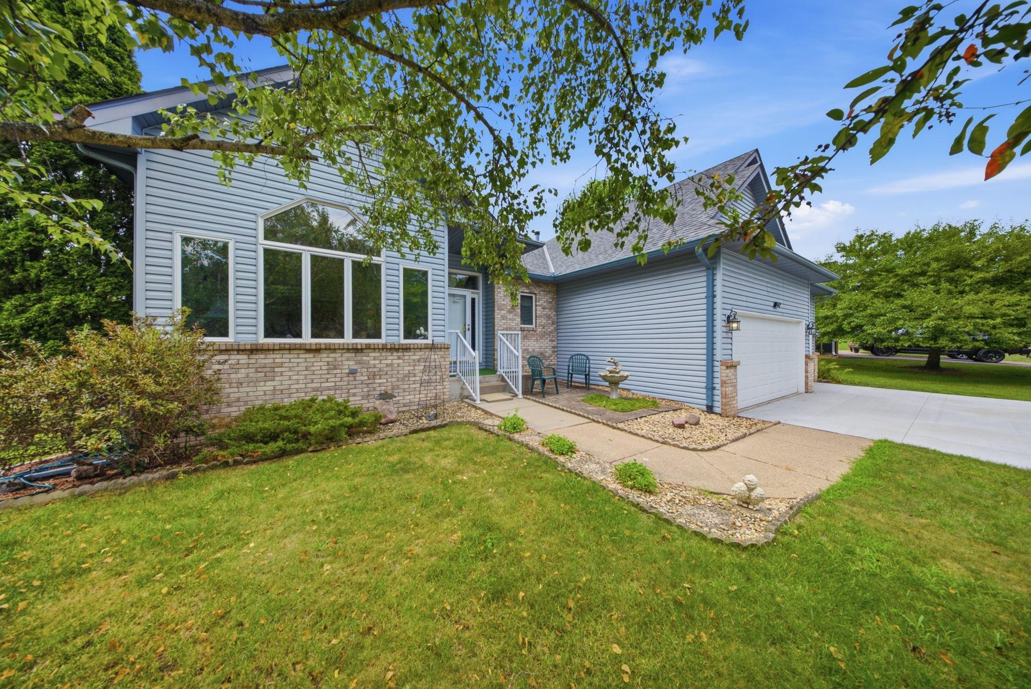 View of Residential at 4852 Hillvale Avenue, Oakdale MN 55128, Oakdale (29 of 42) - Mike Wilen | Minnesota Team Real Estate