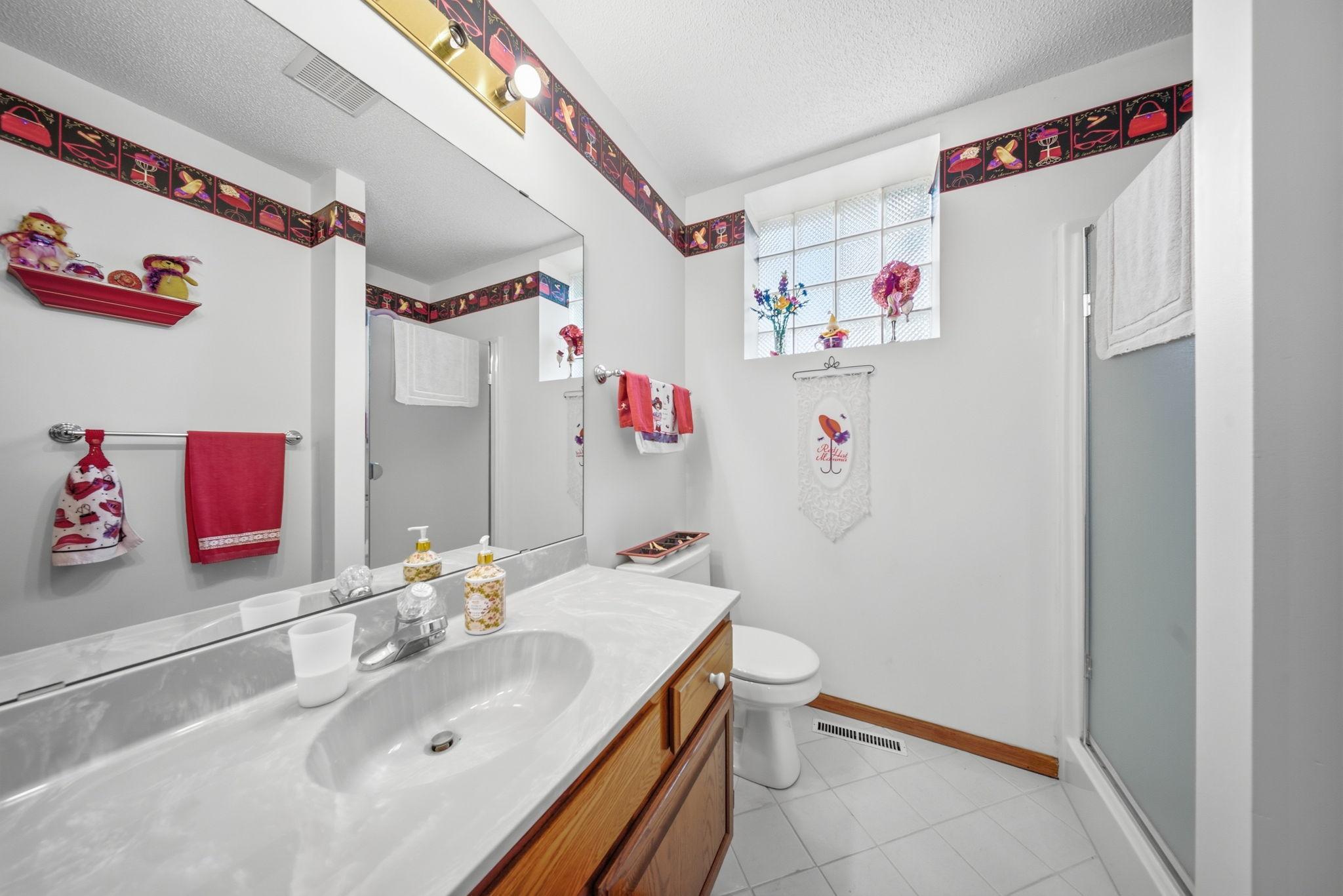View of Residential at 4852 Hillvale Avenue, Oakdale MN 55128, Oakdale (27 of 42) - Mike Wilen | Minnesota Team Real Estate