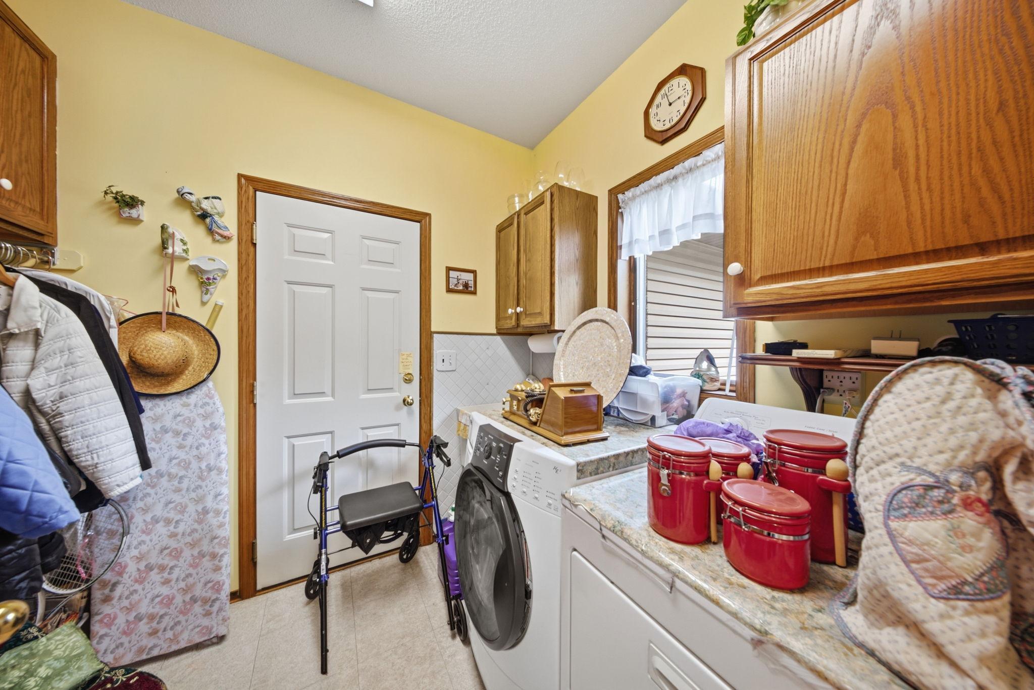 View of Residential at 4852 Hillvale Avenue, Oakdale MN 55128, Oakdale (18 of 42) - Mike Wilen | Minnesota Team Real Estate