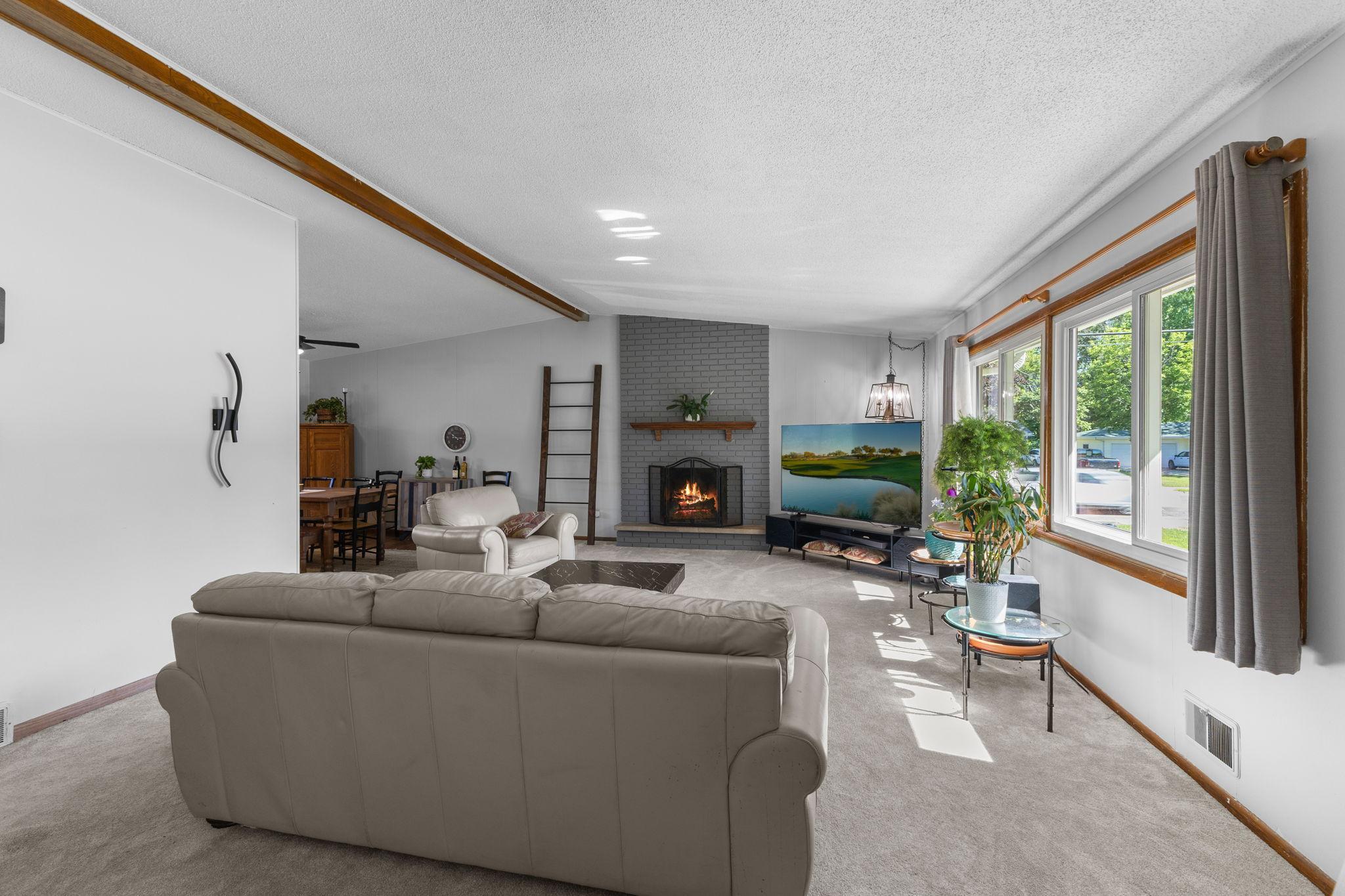 View of Residential at 8555 Medicine Lake Road, Golden Valley MN 55427, Golden Valley (9 of 56) - Mike Wilen | Minnesota Team Real Estate