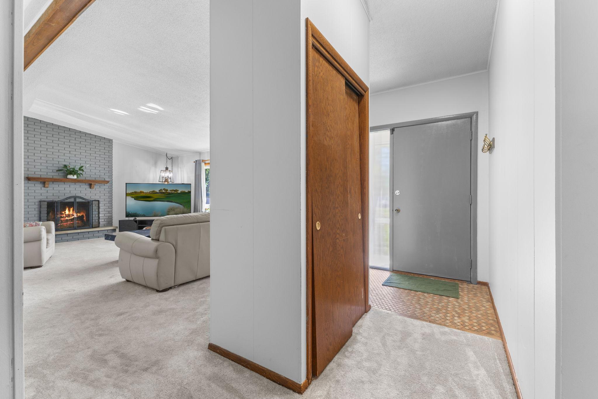 View of Residential at 8555 Medicine Lake Road, Golden Valley MN 55427, Golden Valley (10 of 56) - Mike Wilen | Minnesota Team Real Estate