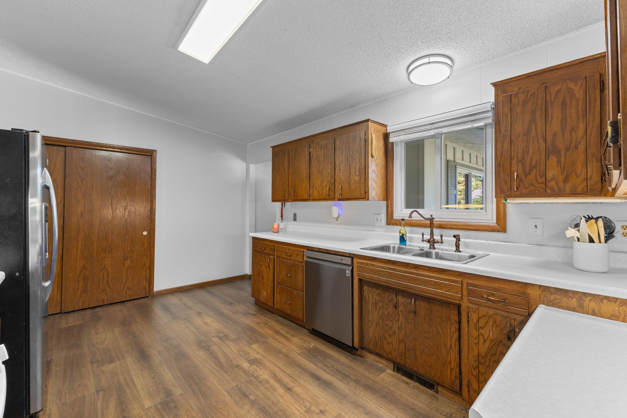 View of Residential at 8555 Medicine Lake Road, Golden Valley MN 55427, Golden Valley (17 of 56) - Mike Wilen | Minnesota Team Real Estate
