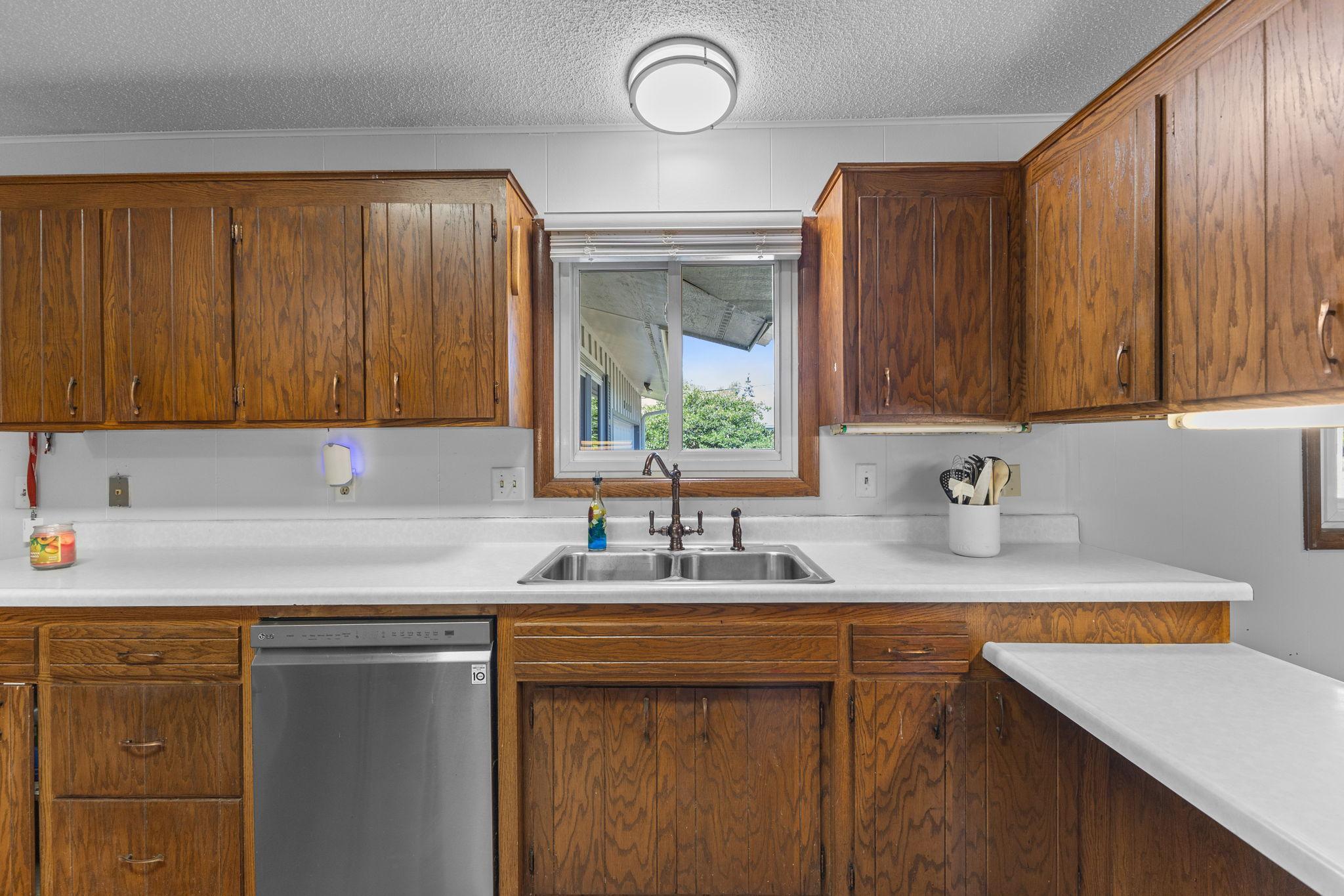 View of Residential at 8555 Medicine Lake Road, Golden Valley MN 55427, Golden Valley (25 of 56) - Mike Wilen | Minnesota Team Real Estate