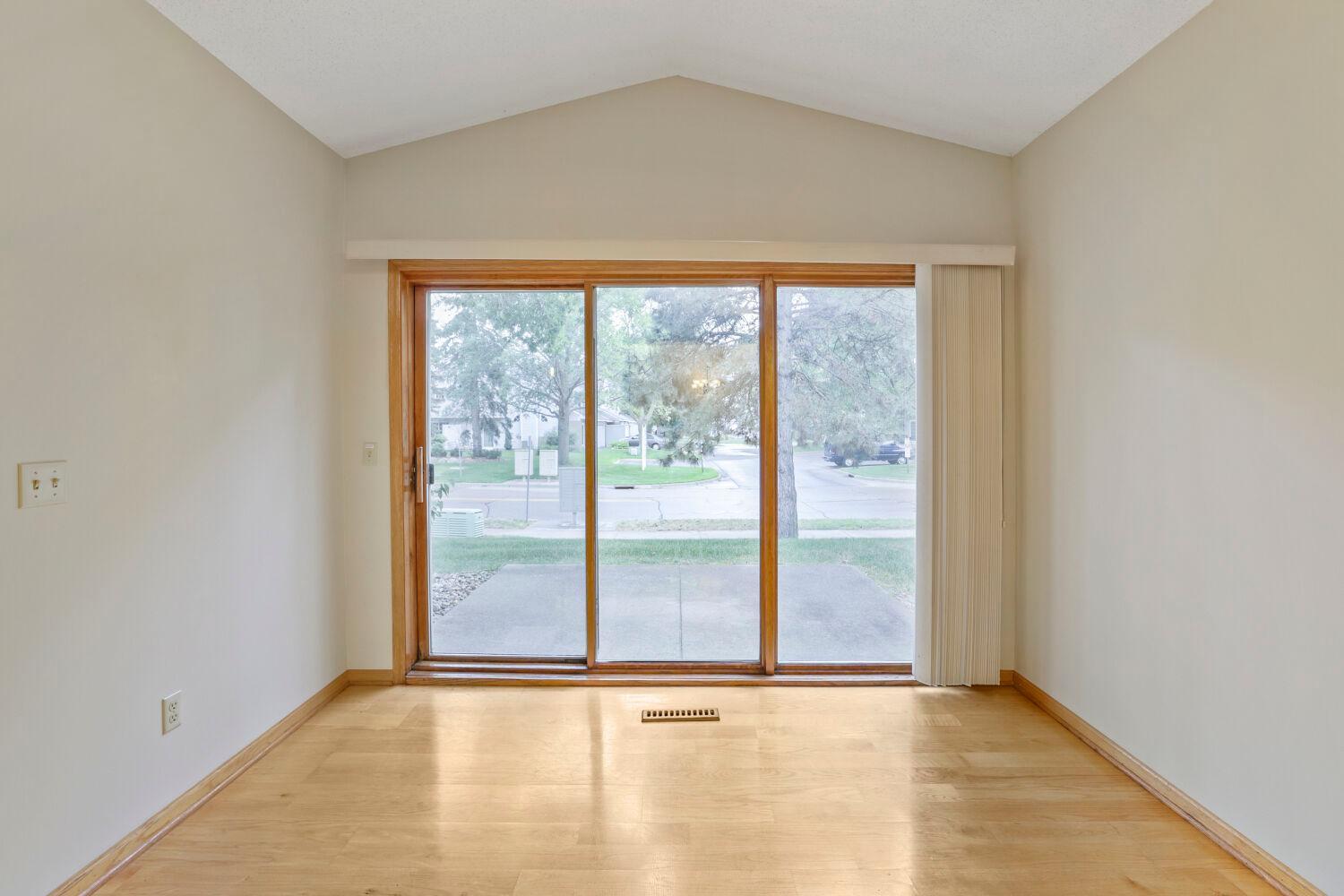 View of Residential at 539 Lovell Avenue, Roseville MN 55113, Roseville (21 of 28) - Mike Wilen | Minnesota Team Real Estate