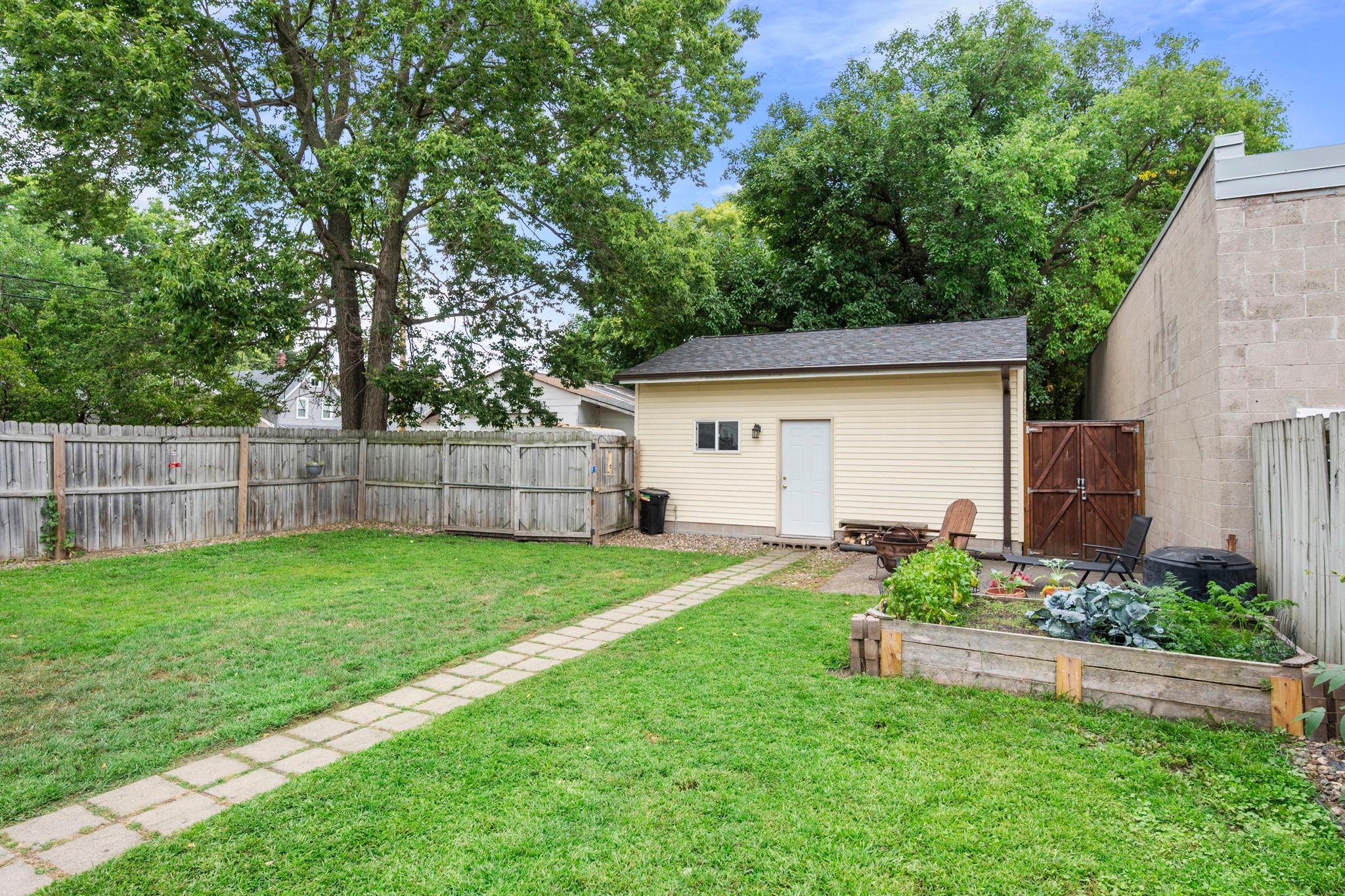 View of Residential at 1404 12th Avenue, Minneapolis MN 55413, Minneapolis (23 of 32) - Mike Wilen | Minnesota Team Real Estate