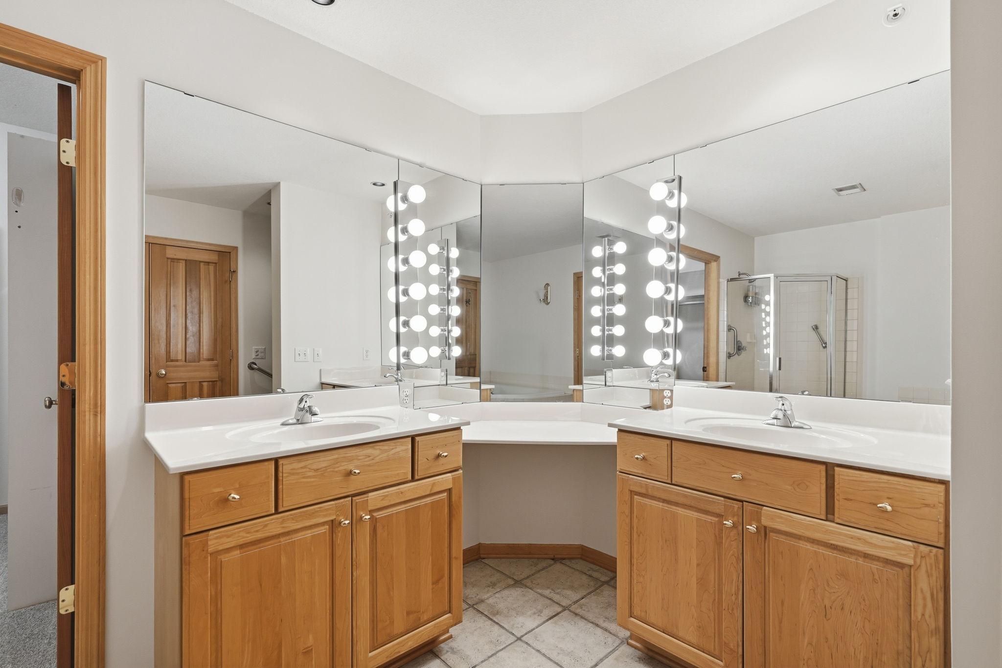 View of Residential at 11460 Fairfield Road #303, Minnetonka MN 55305, Minnetonka (20 of 40) - Mike Wilen | Minnesota Team Real Estate
