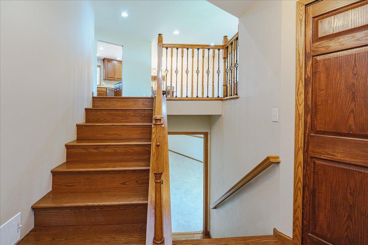 View of Residential at 1100 158th Street, Burnsville MN 55306, Burnsville (3 of 48) - Mike Wilen | Minnesota Team Real Estate