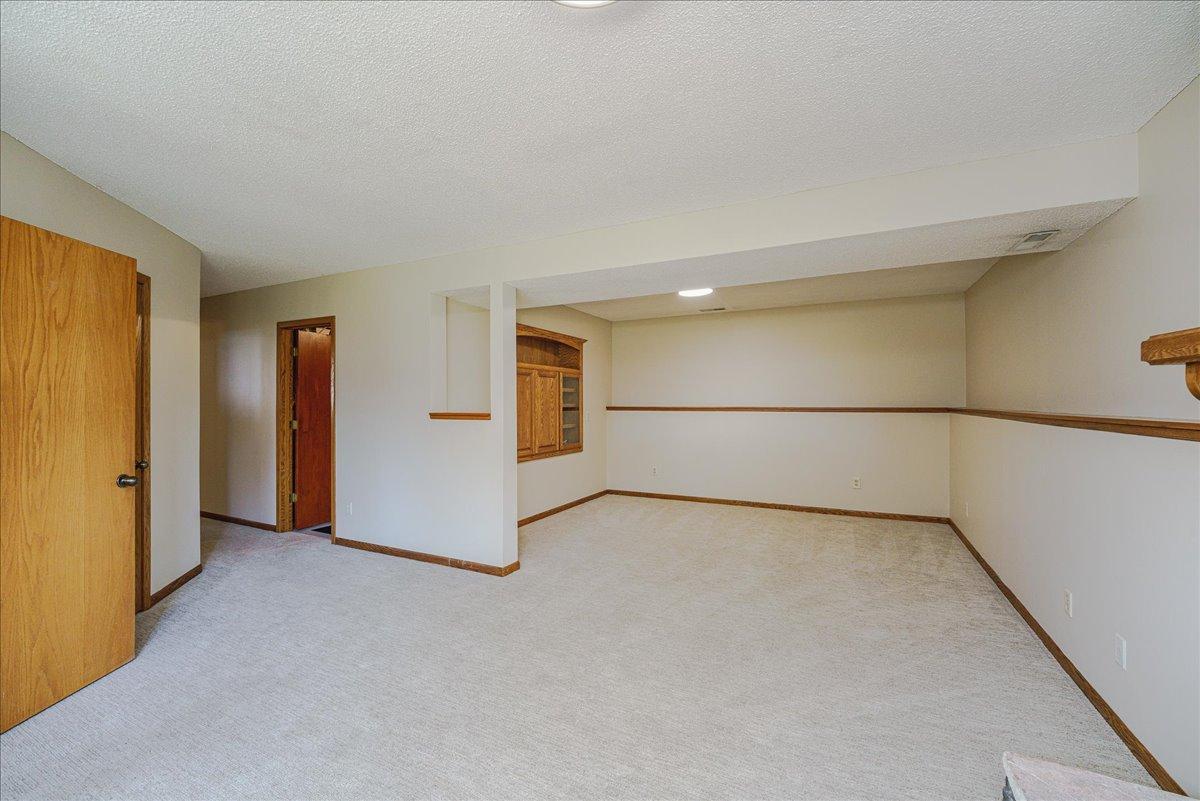 View of Residential at 1100 158th Street, Burnsville MN 55306, Burnsville (39 of 48) - Mike Wilen | Minnesota Team Real Estate