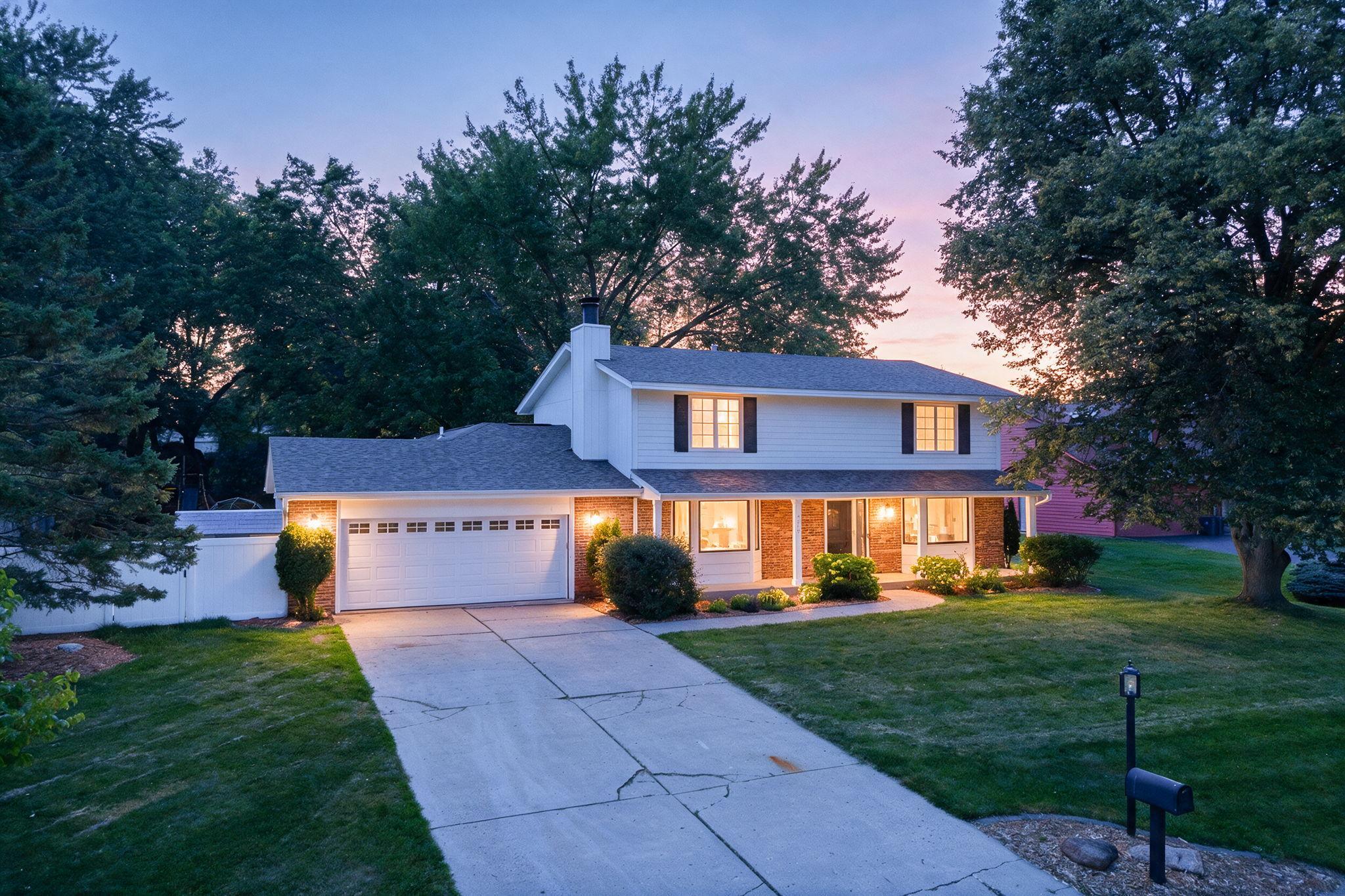 View of Residential at 7610 Heritage Road, Eden Prairie MN 55346, Eden Prairie (4 of 89) - Mike Wilen | Minnesota Team Real Estate