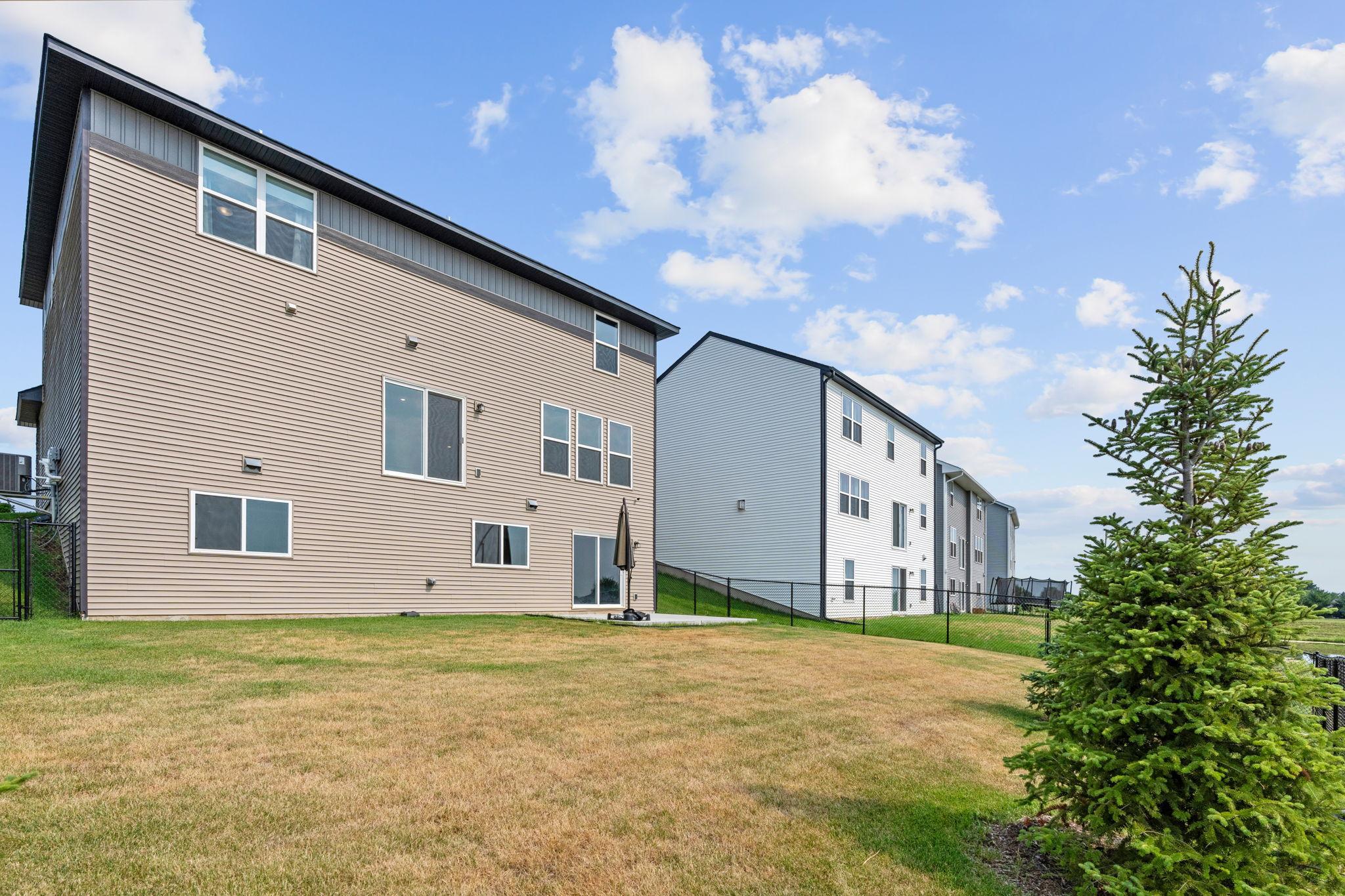 View of Residential at 8813 Periwinkle Boulevard, Woodbury MN 55129, Woodbury (55 of 63) - Mike Wilen | Minnesota Team Real Estate
